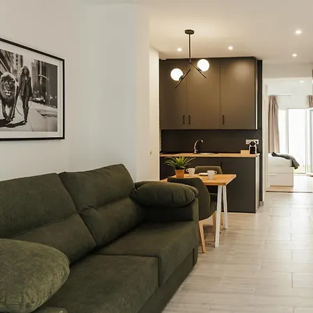 Astuto 21 - Adults Only