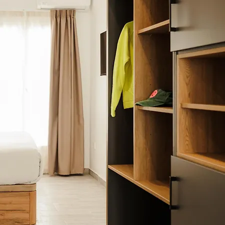 Astuto 21 - Adults Only *