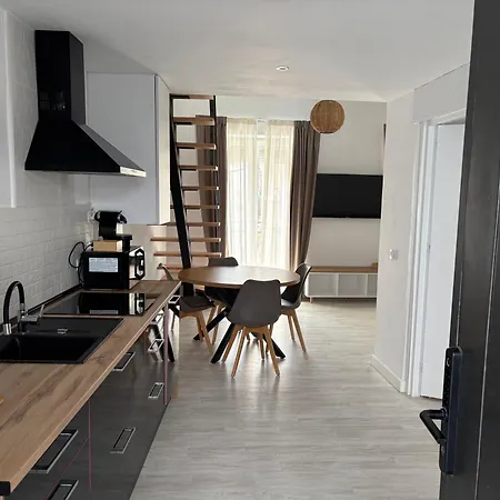 Astuto 21 - Adults Only Apartment *