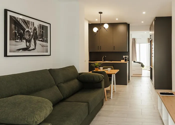 Astuto 21 - Adults Only