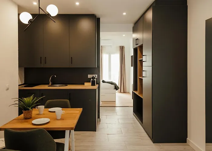 Astuto 21 - Adults Only *